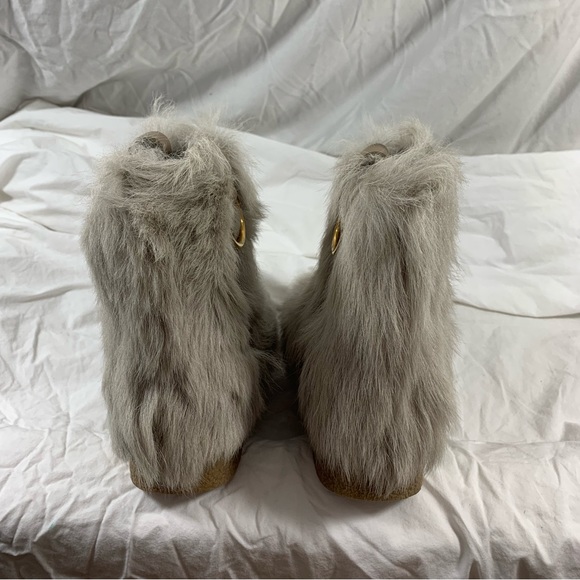 Women  SALVATORE FERRAGAMO fur light grey ankle booties 5.5 C - Picture 12 of 13